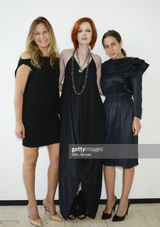 Shirley Manson feet photo thumbnail