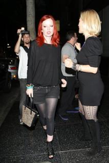 Shirley Manson feet photo thumbnail
