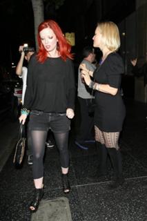 Shirley Manson feet photo thumbnail