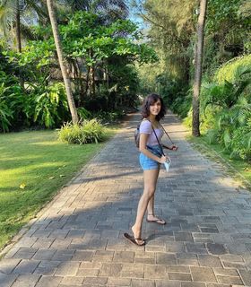 Shirley Setia feet photo 2