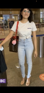 Shirley Setia feet photo 14