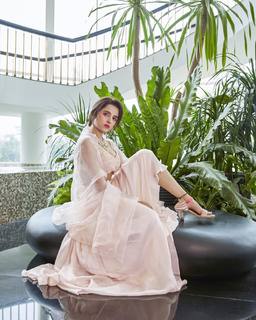 Shirley Setia feet photo 8