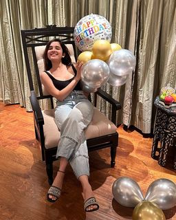 Shirley Setia feet photo 4