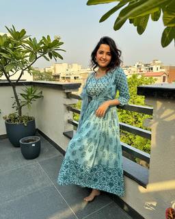 Shirley Setia feet photo 10