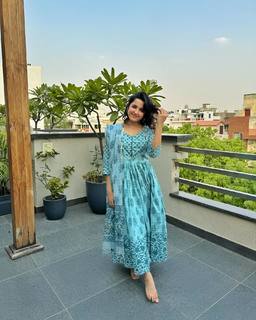 Shirley Setia feet photo 9