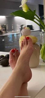Shiva Safai feet photo 2