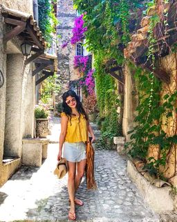 Shivaani Ghai feet photo 17