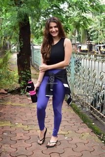 Shivaleeka Oberoi feet photo 11