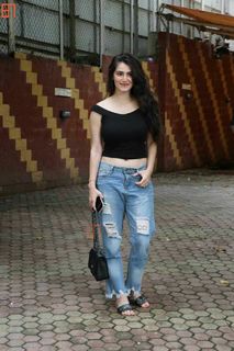 Shivaleeka Oberoi feet photo 8