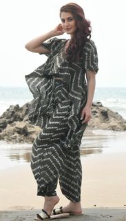 Shivaleeka Oberoi feet photo 16