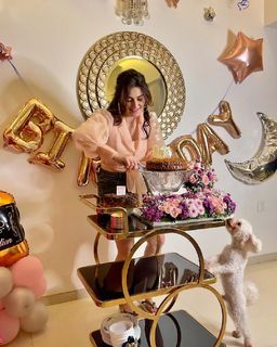 Shivaleeka Oberoi feet photo 13