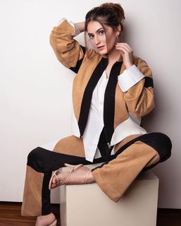 Shivaleeka Oberoi feet photo 18
