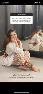 Shivaleeka Oberoi feet photo 11