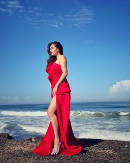Shivaleeka Oberoi feet photo 1