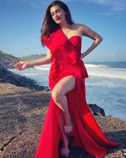 Shivaleeka Oberoi feet photo 19