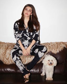 Shivaleeka Oberoi feet photo 16