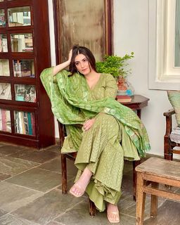 Shivaleeka Oberoi feet photo 14