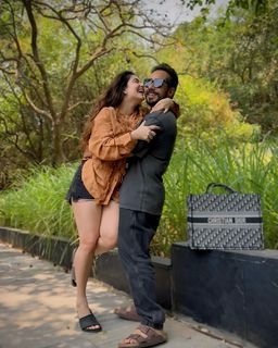 Shivaleeka Oberoi feet photo 11