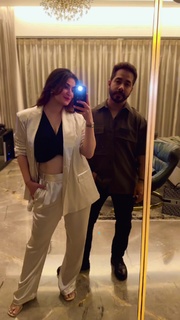 Shivaleeka Oberoi feet photo 11