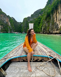 Shivaleeka Oberoi feet photo 16