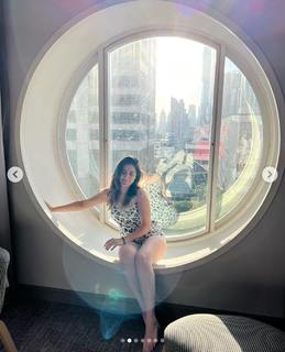 Shivaleeka Oberoi feet photo 11