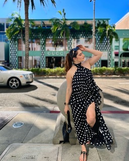 Shivaleeka Oberoi feet photo 4
