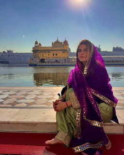 Shivaleeka Oberoi feet photo 15