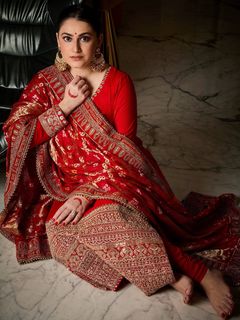 Shivaleeka Oberoi feet photo 17