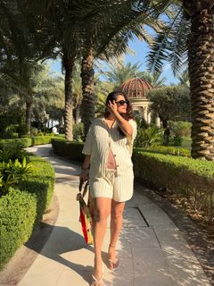 Shivaleeka Oberoi feet photo 10