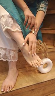 Shivaleeka Oberoi feet photo 14