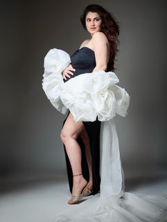 Shivaleeka Oberoi feet photo 2