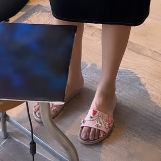 Shivangi Joshi feet photo 8
