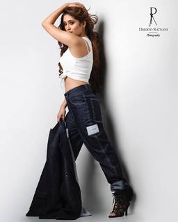 Shivangi Joshi feet photo 13