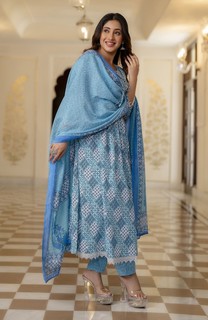 Shivangi Joshi feet photo 5