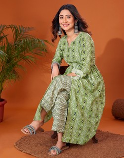 Shivangi Joshi feet photo 15