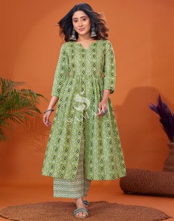 Shivangi Joshi feet photo 14