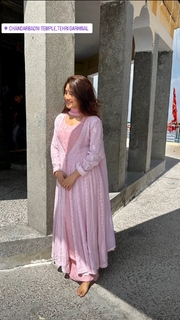 Shivangi Joshi feet photo 10