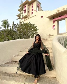 Shiwali Bhola feet photo 10