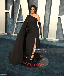 Shohreh Aghdashloo feet photo 12