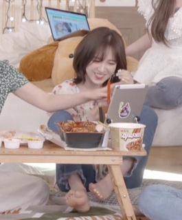 Shon Seung-wan feet photo 1