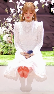 Shon Seung-wan feet photo 15