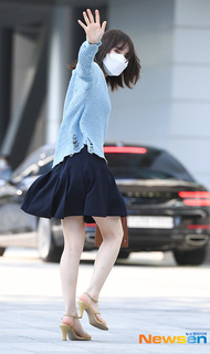 Shon Seung-wan feet photo 4