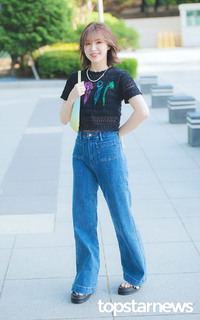 Shon Seung-wan feet photo 1
