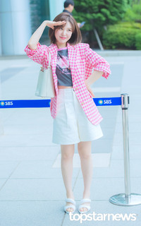 Shon Seung-wan feet photo 18