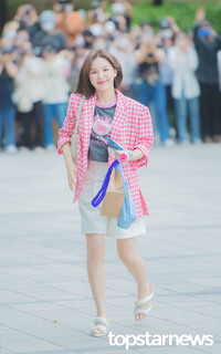 Shon Seung-wan feet photo 11