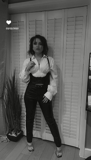 Shona McGarty feet photo thumbnail