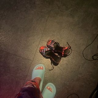 Shona McGarty feet photo thumbnail