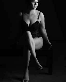 Shonali Nagrani feet photo 11