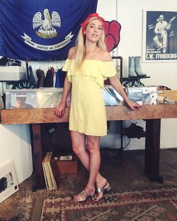 Shoshana Bush feet photo 20