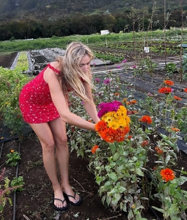 Shoshana Bush feet photo 2